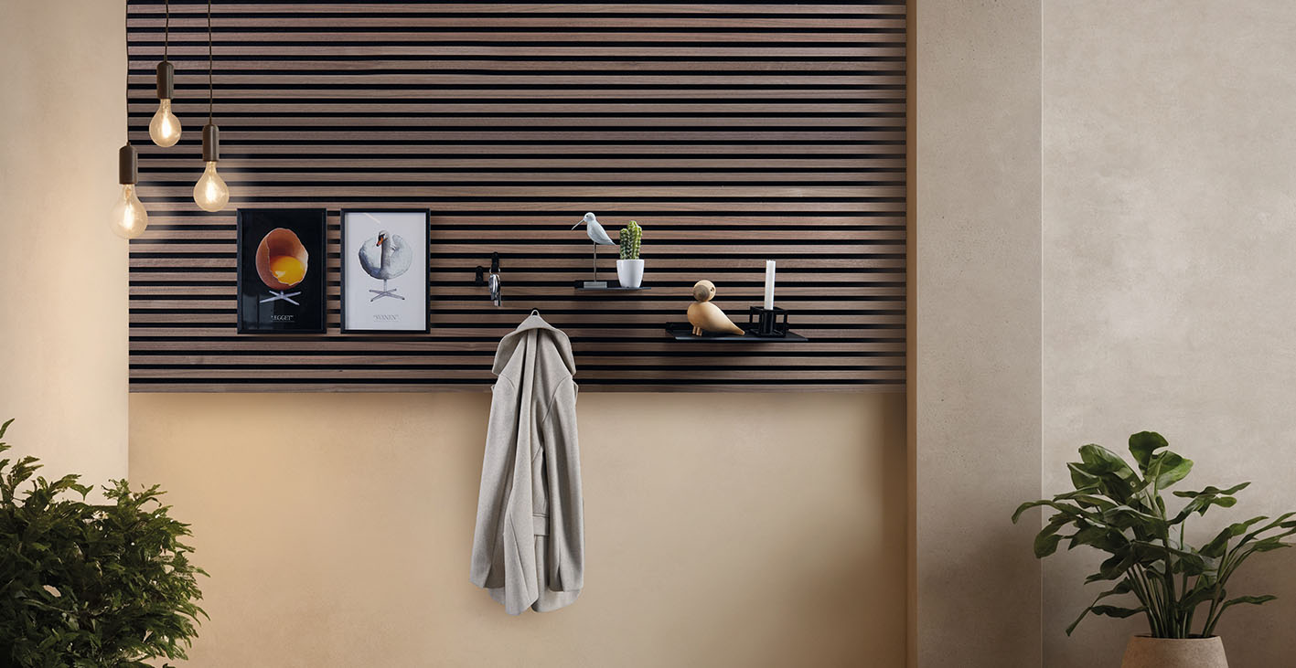 Entre-walnut-med-Accessory-low-res 1,000 mm LED track with remote control